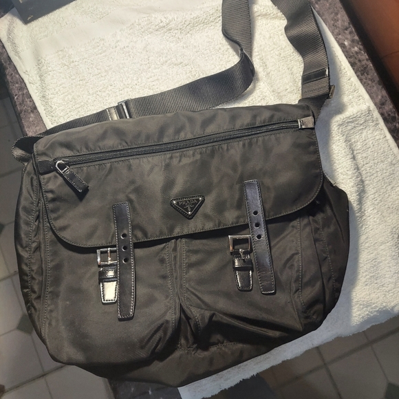 Prada Bag - Picture 10 of 12